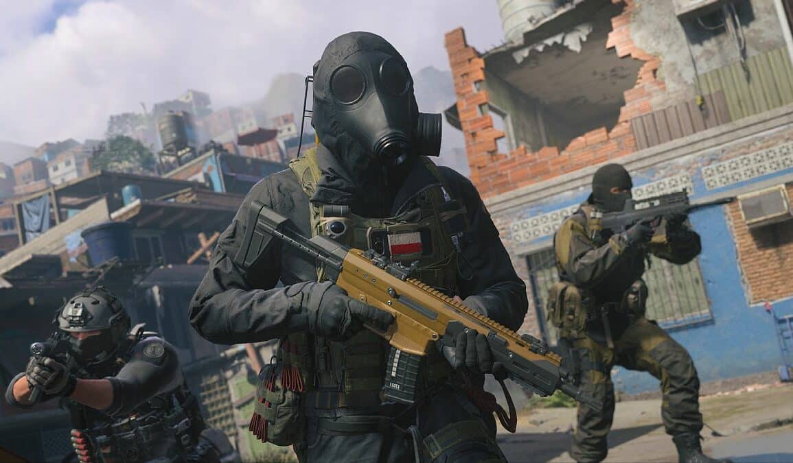 Soldiers in a gas mask in Modern Warfare 3