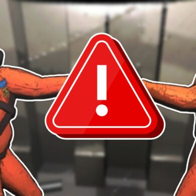 Two players in Lethal Company with an Error sign between them