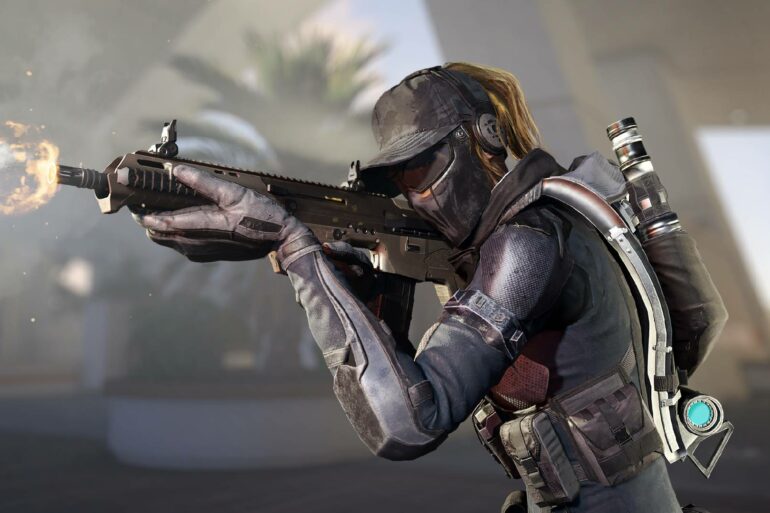 XDefiant character wielding weapon